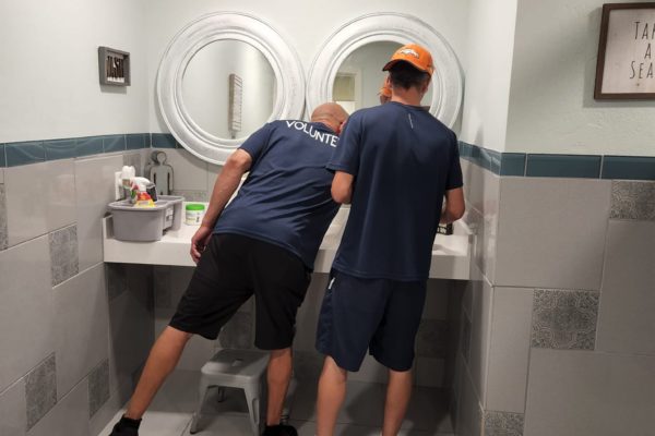 jacobs-mission-volunteer-work-cleaning-8-19-22